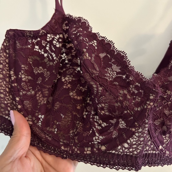 REVEAL LINGERIE • Burgundy & Cream Laced Bra • 36DD • - Picture 6 of 9